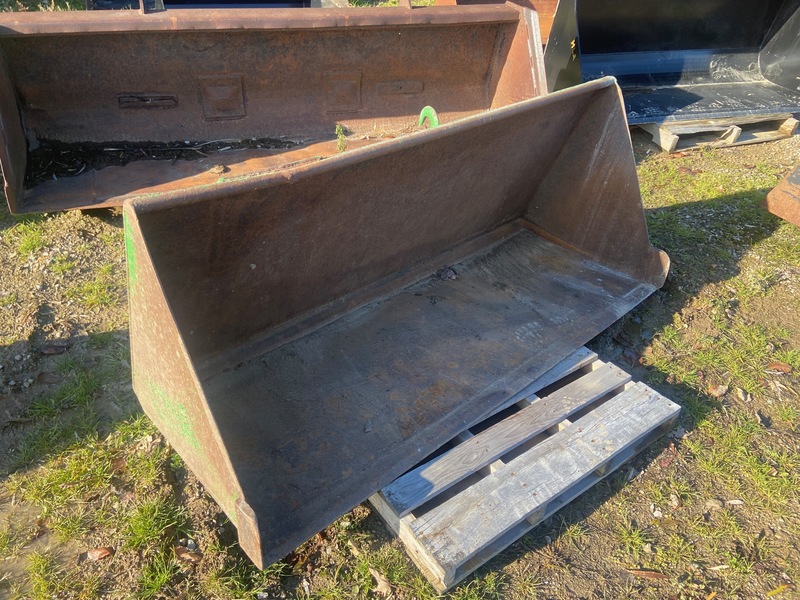 Construction  John Deere Bucket - 6FT Photo